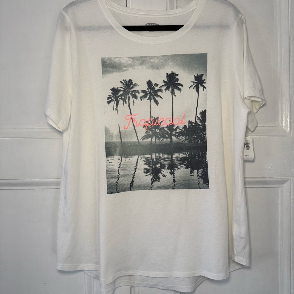 Old Navy NWT Palm Tree Graphic Tee - XL